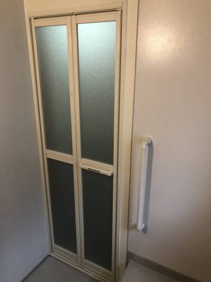 トーヨコトーヨー住器の浴室ドア　リニューアル工事　施工事例写真1