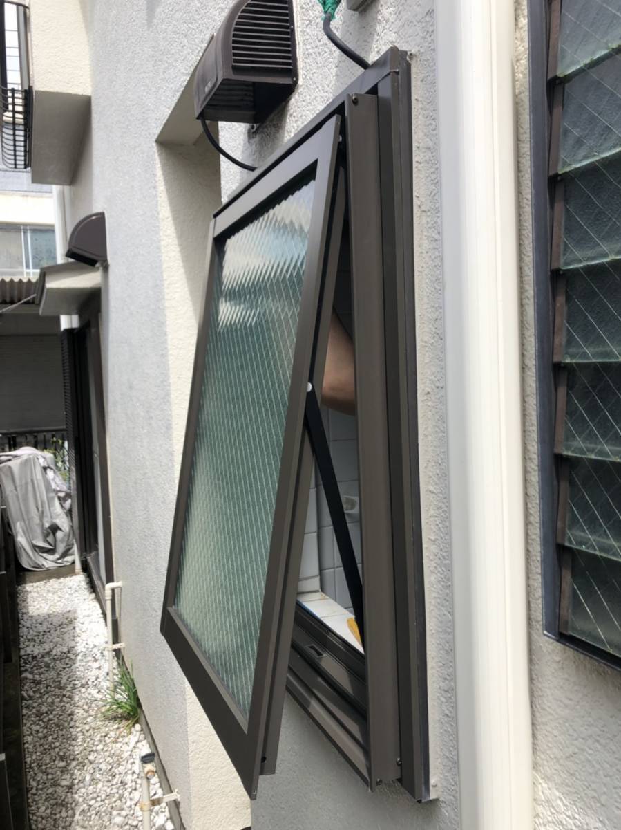 トーヨコトーヨー住器の窓サッシ　リニューアル工事　〔横浜市内〕の施工後の写真1