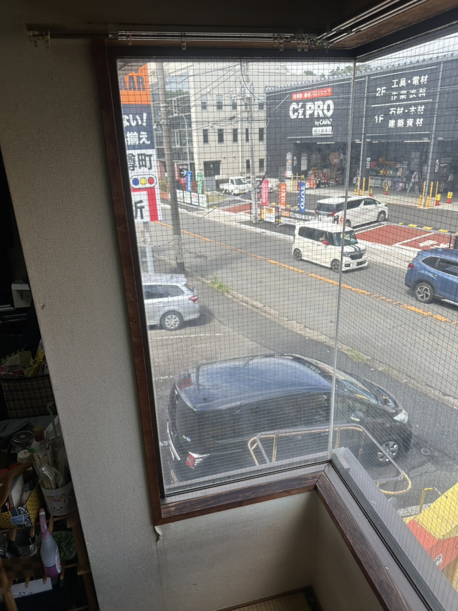 トーヨコトーヨー住器のガラス交換修理〔港北区〕の施工前の写真1