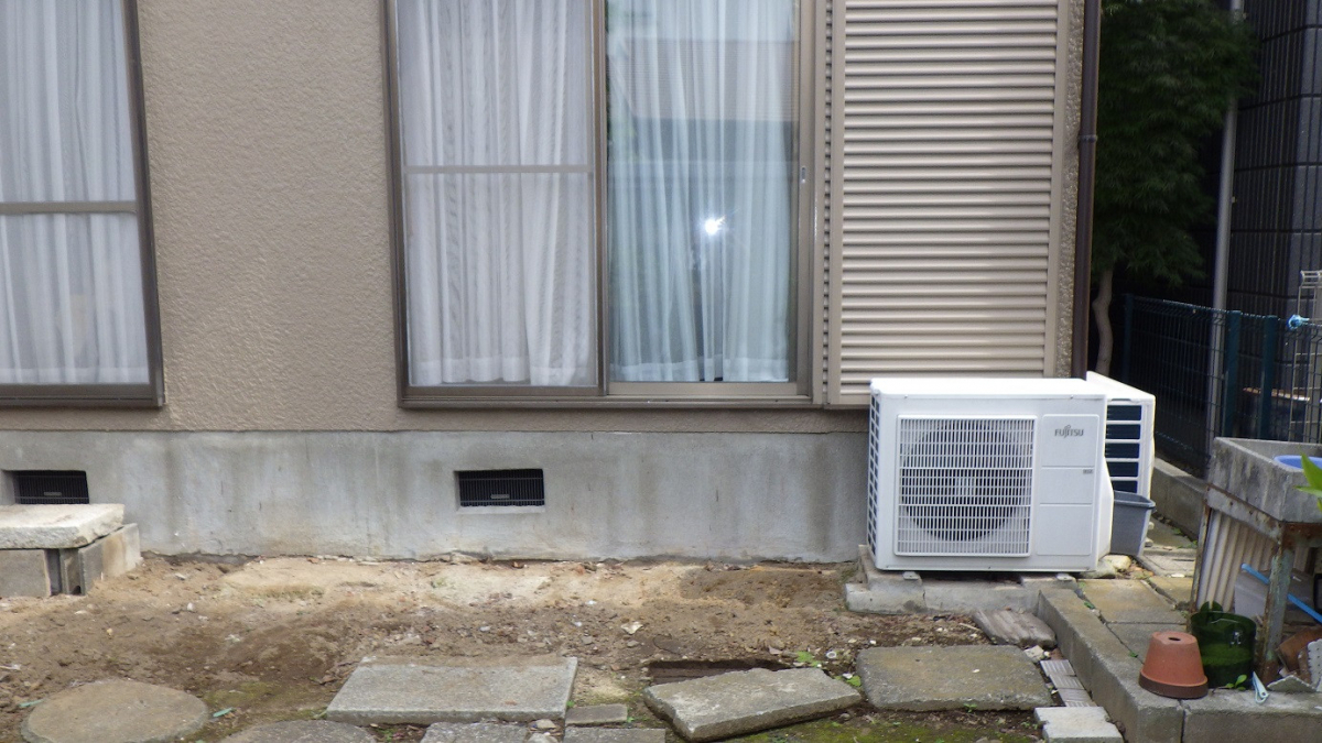 トーヨコトーヨー住器のバルコニー新設の施工前の写真1