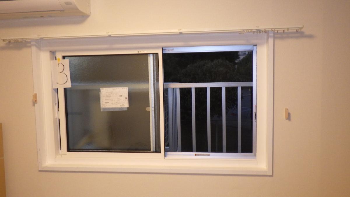 トーヨコトーヨー住器のサッシカバーリフォームの施工後の写真1