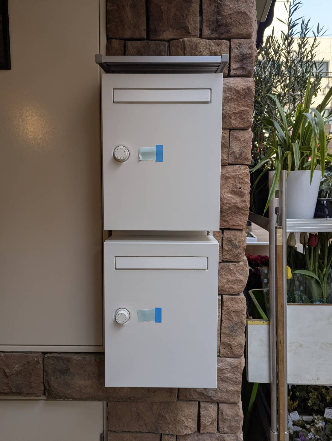 トーヨコトーヨー住器のポストの取付の施工後の写真1