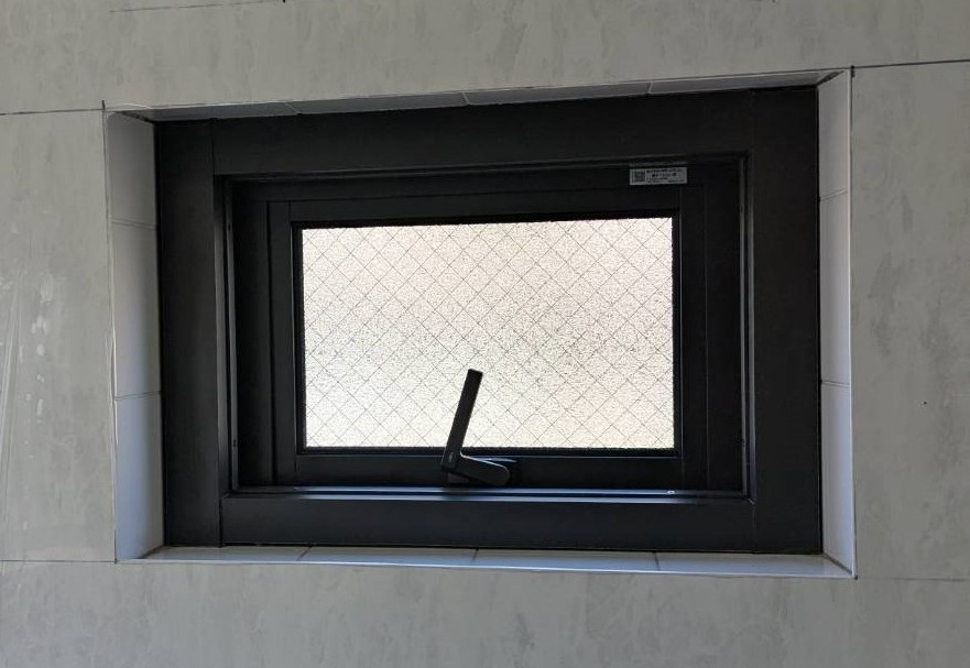 トーヨコトーヨー住器のサッシリフォームの施工後の写真1