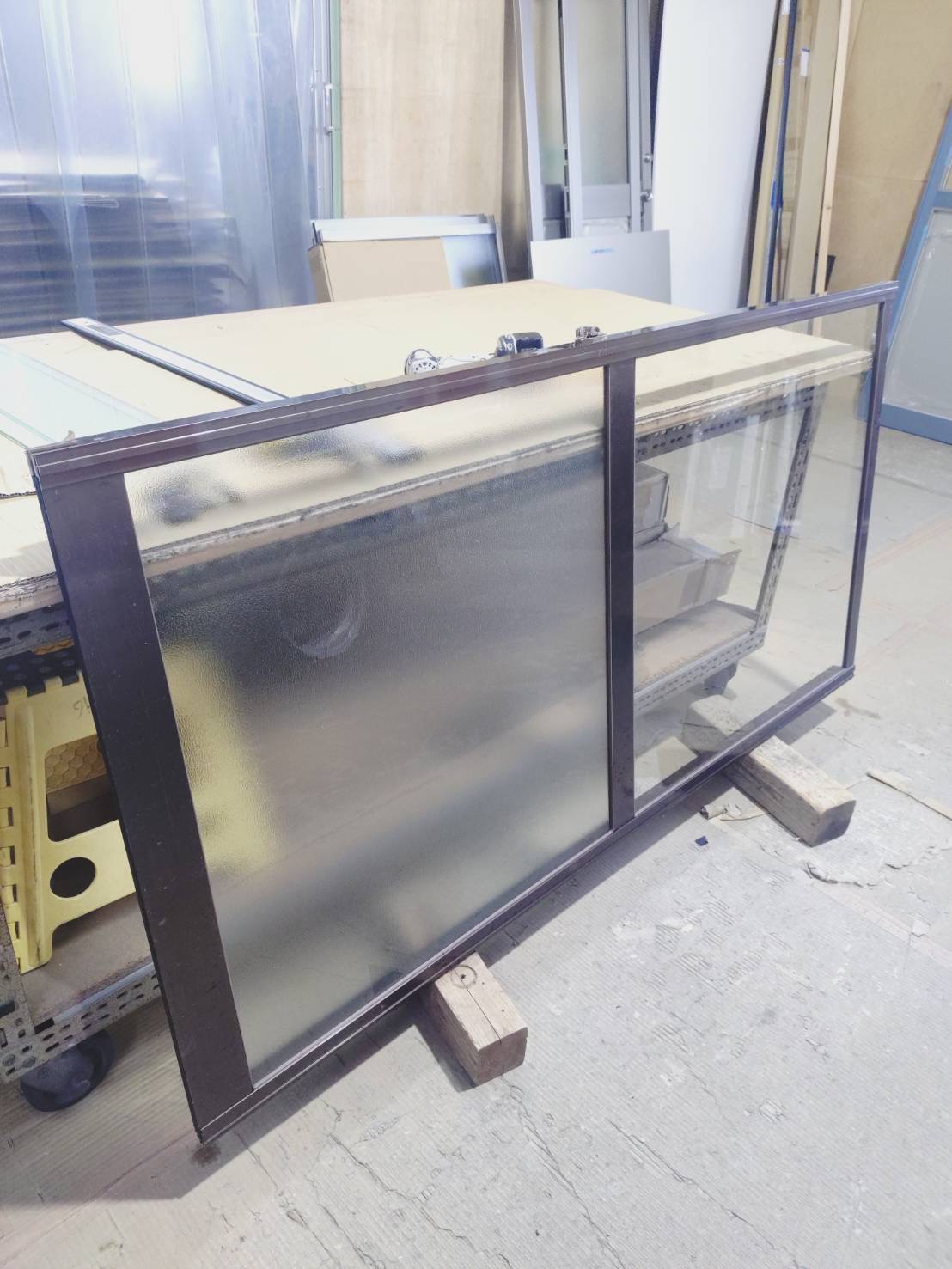 石田ガラスサッシ販売の割れたガラスを即日交換して欲しい！(20251219)の施工事例詳細写真5