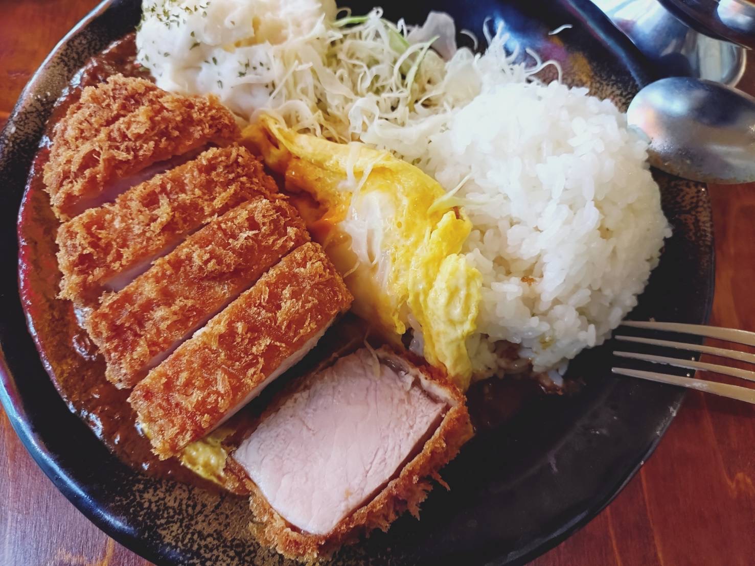 暑さに勝つ!串カツ拳さんのカツカレーで夏バテ解消! 石田ガラスサッシ販売のブログ 写真2