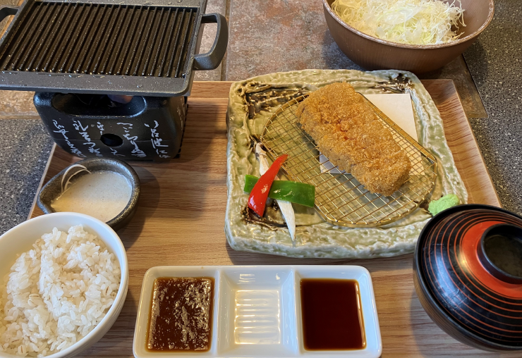 初めての牛カツ体験！ 石田ガラスサッシ販売のブログ 写真1