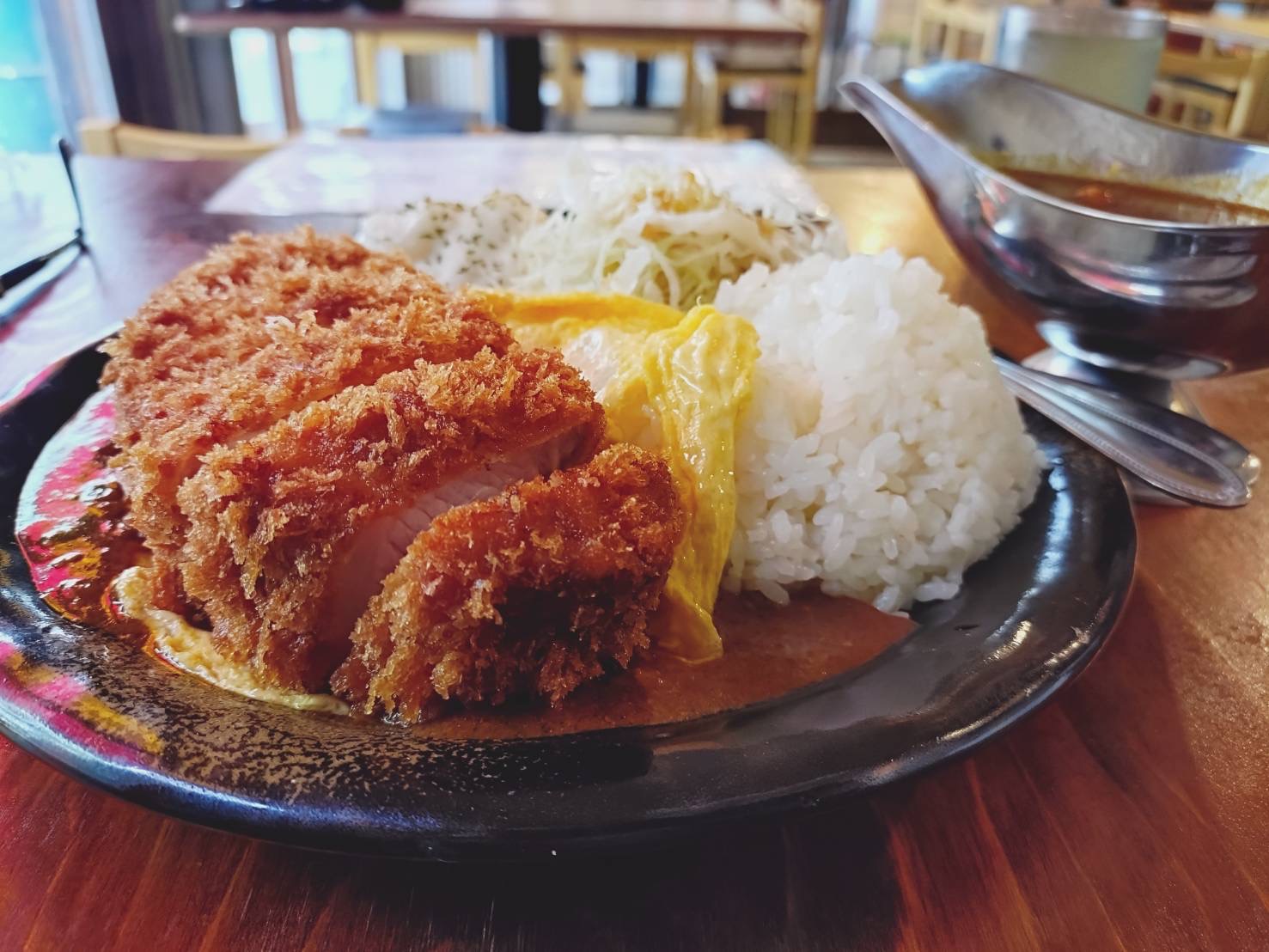 暑さに勝つ!串カツ拳さんのカツカレーで夏バテ解消! 石田ガラスサッシ販売のブログ 写真1