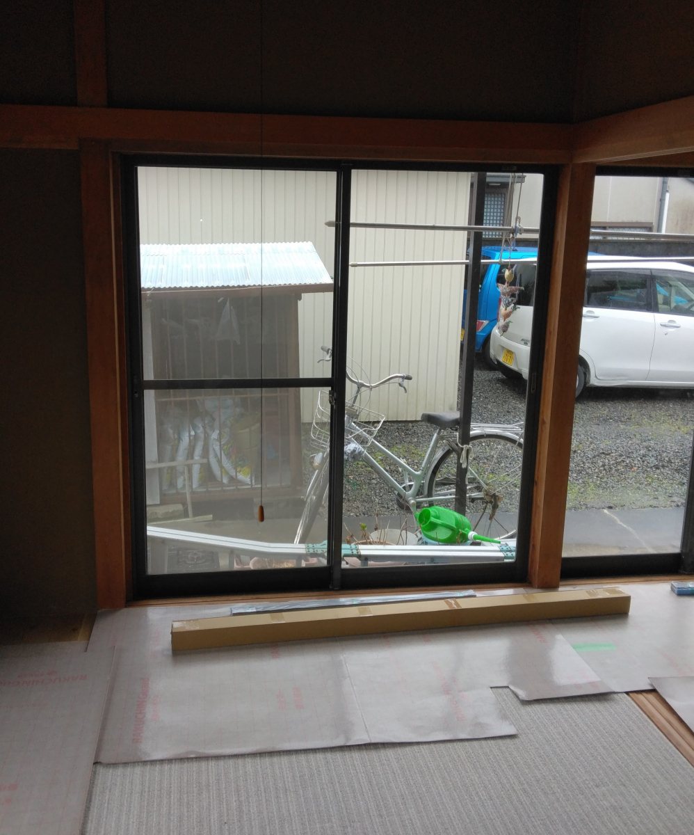 石田ガラスサッシ販売の内窓設置で光熱費を節約の施工前の写真1
