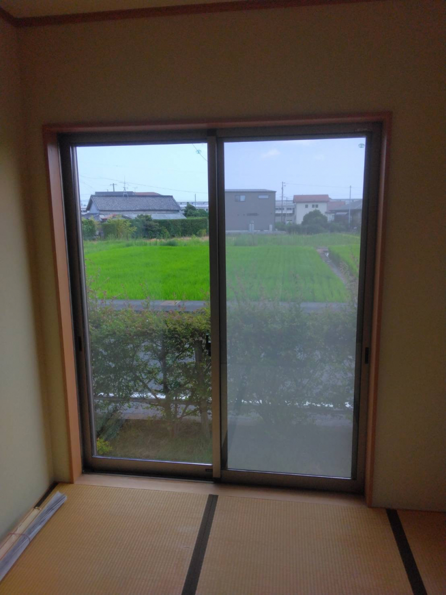 石田ガラスサッシ販売の目隠しが出来て防犯性能に優れた内窓をつけたい!の施工前の写真1