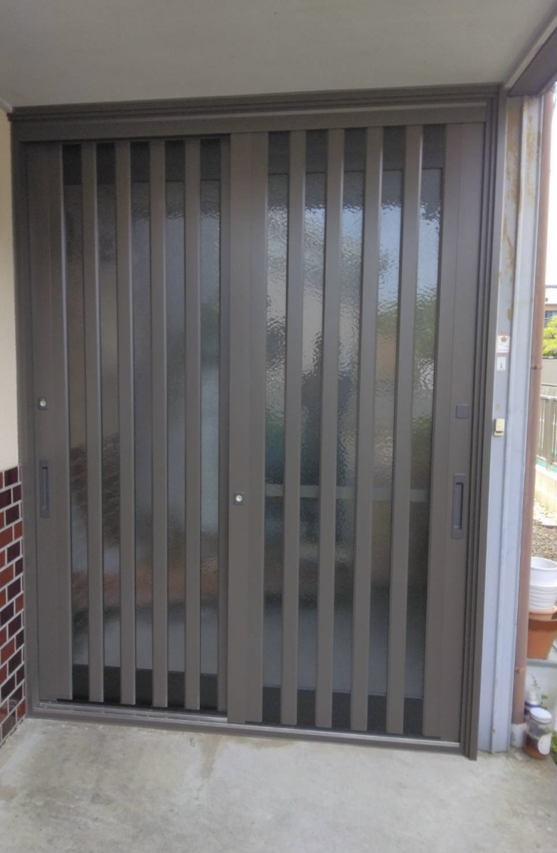 石田ガラスサッシ販売の玄関引戸を断熱仕様に交換したい!の施工後の写真1