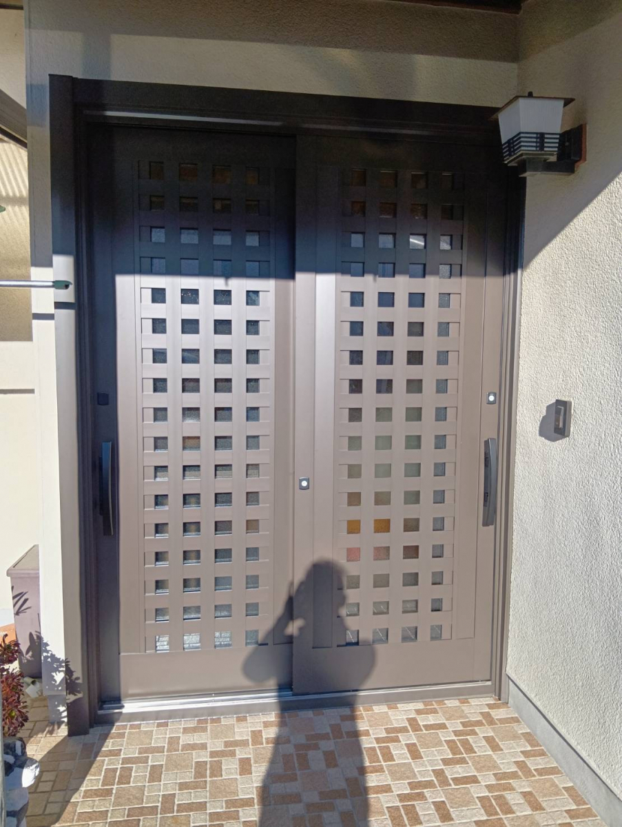 石田ガラスサッシ販売の玄関引戸をリフォームして寒さ対策をしたい！（20260109）の施工後の写真1