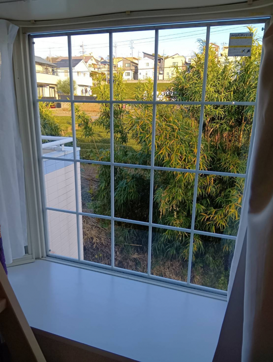 石田ガラスサッシ販売の熱割れを起こしてしまった網入りガラスを修理しました！（20260128）の施工後の写真1