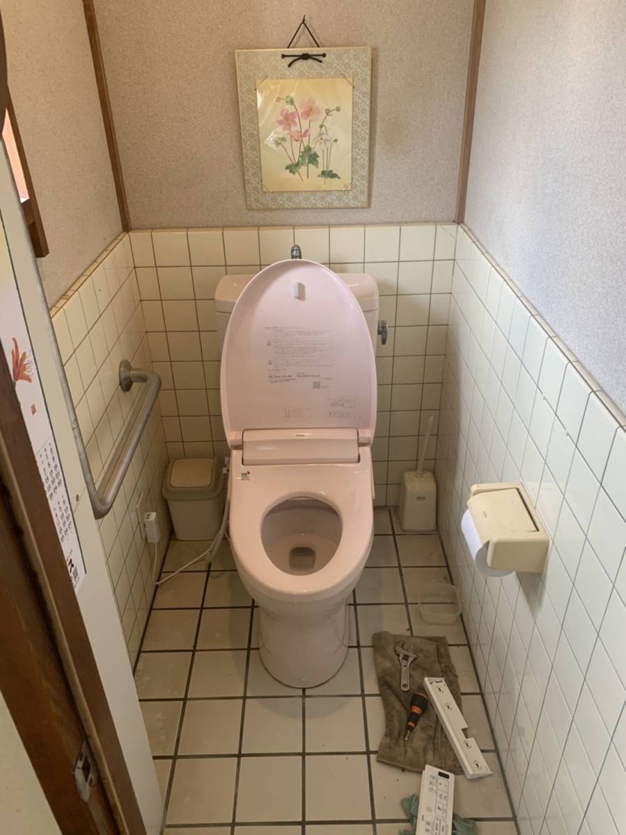 SHL呉のINAX　トイレ便座修理の施工後の写真1