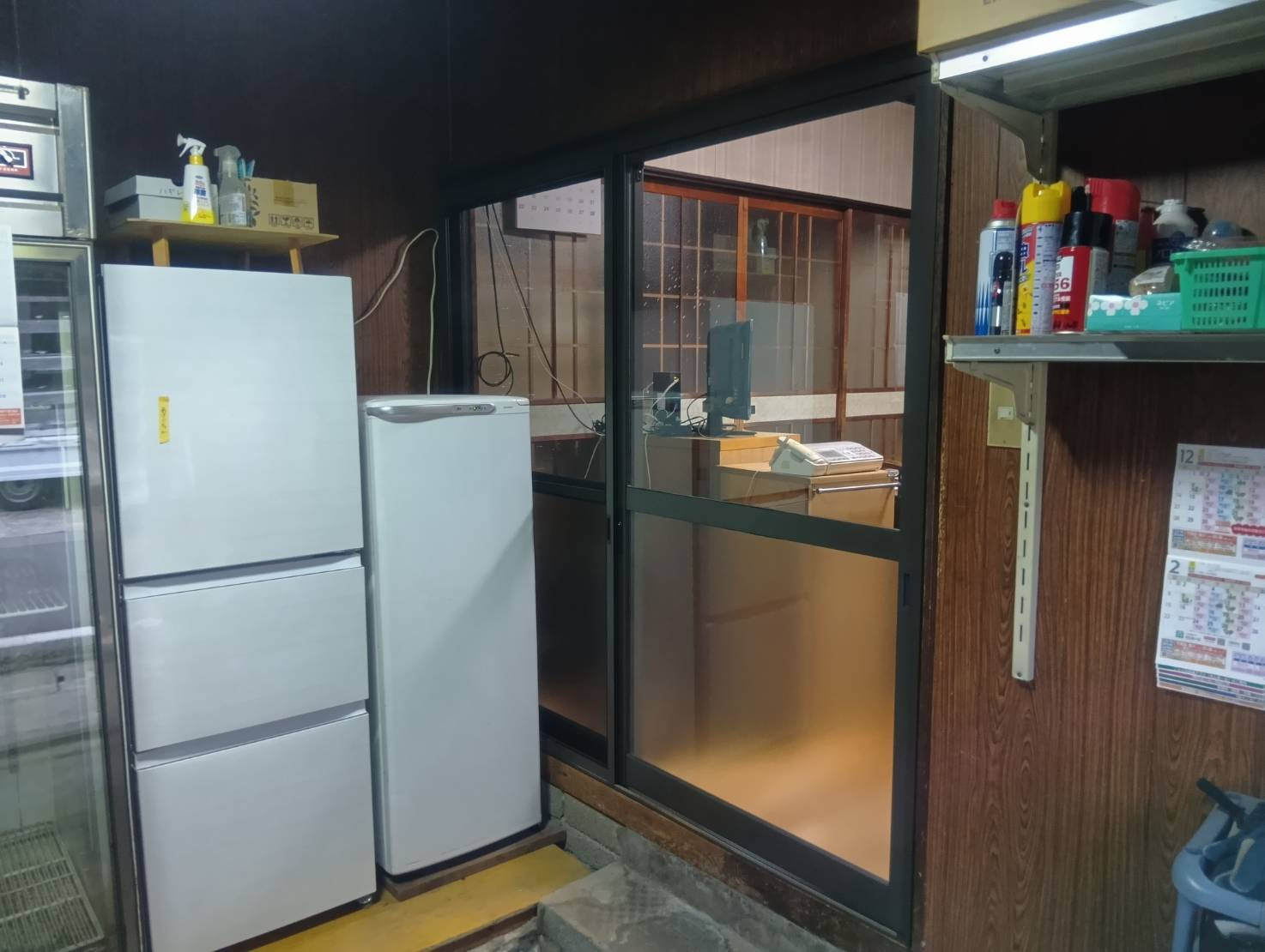 SHL呉の広島｜サッシ取替｜店舗引戸｜すきま風が入らなくなりましたの施工後の写真1