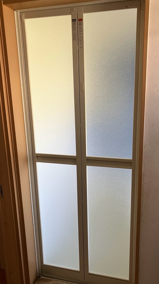 新屋の186 浴室折戸取替工事の施工後の写真1