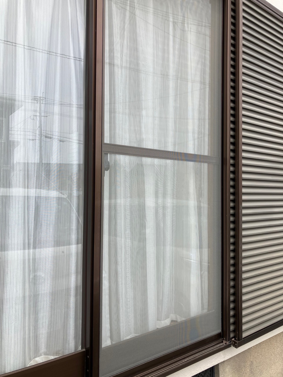 新屋の189　網戸張替の施工後の写真1