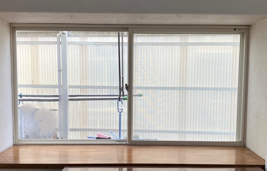 新屋の193 内窓取り付け工事の施工前の写真1