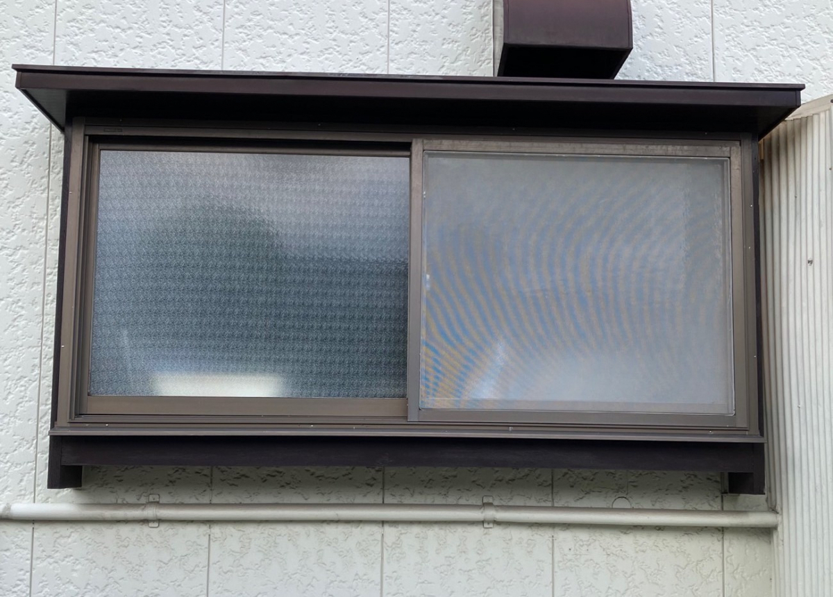 新屋の197　キッチンの窓ガラス割れ替えの施工後の写真1
