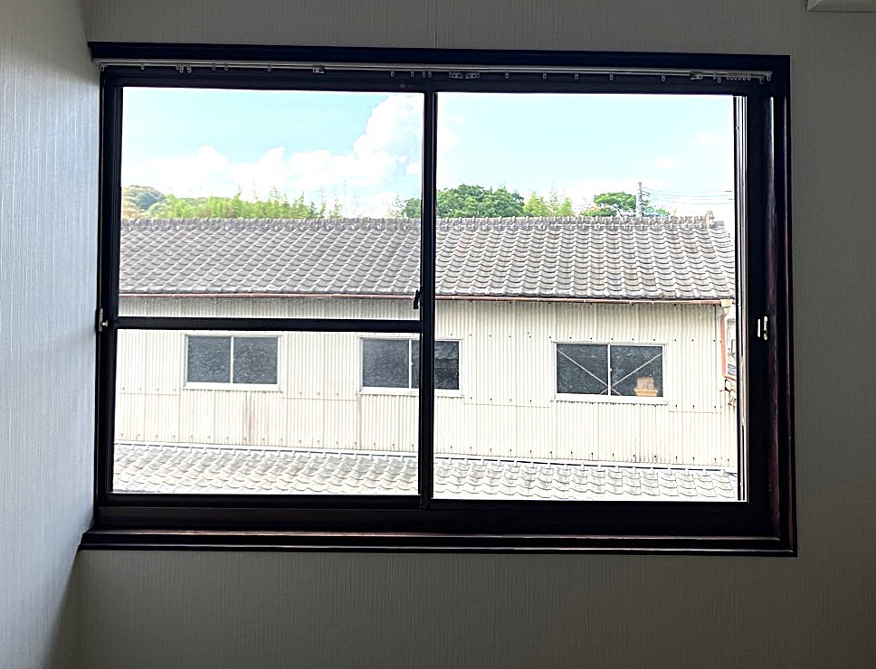 新屋の198　内窓取付工事の施工前の写真2
