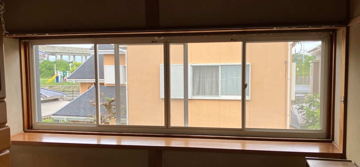 新屋の205　内窓取付工事の施工前の写真1