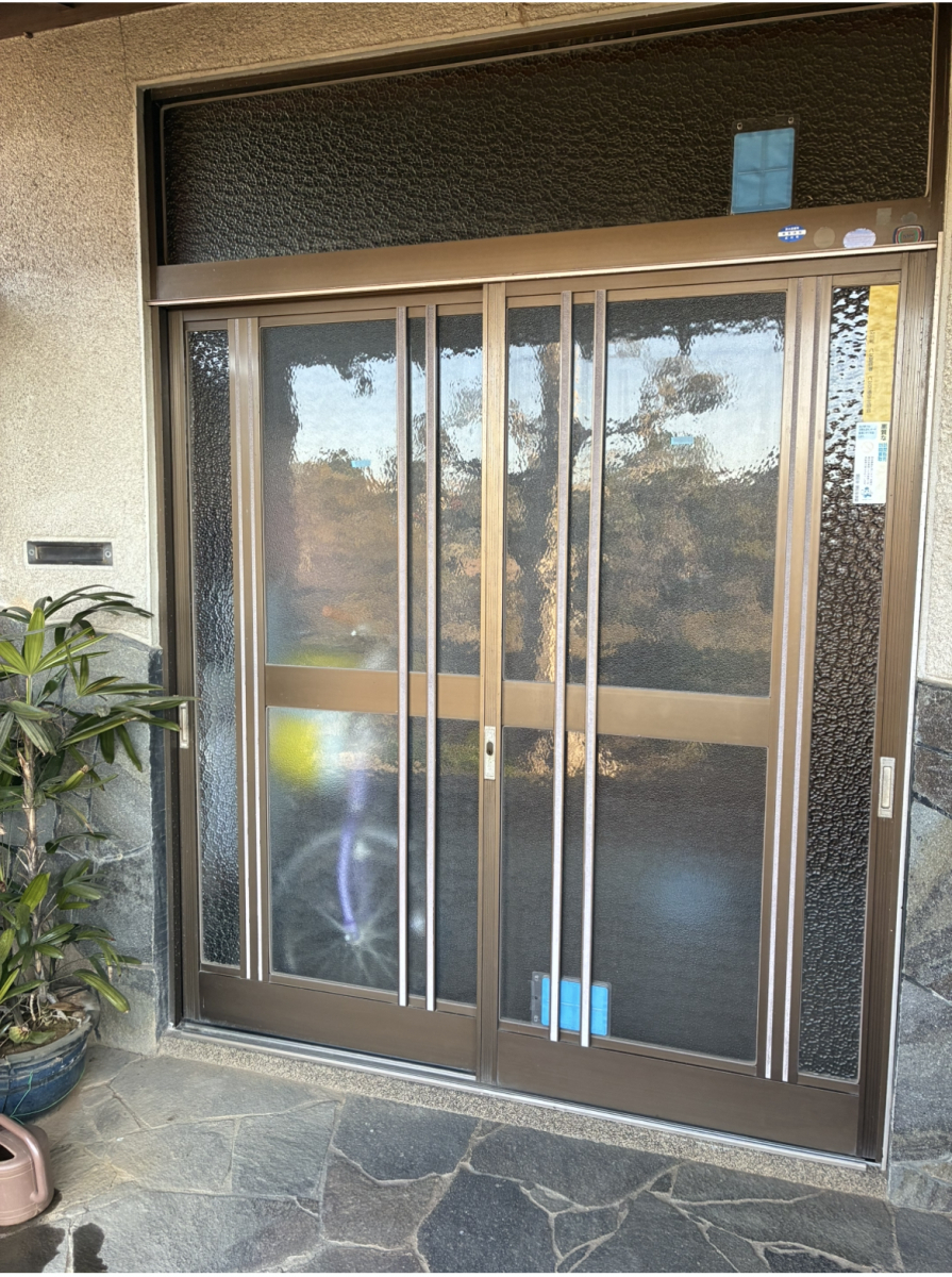 新屋の209　防犯合せガラス入れ替え工事の施工前の写真1