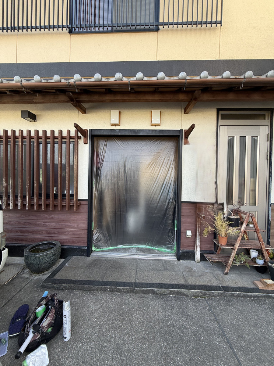 プロテクトの【和歌山玄関リフォーム】玄関が一新✨リシェントで快適＆美しい住まいへの施工前の写真2