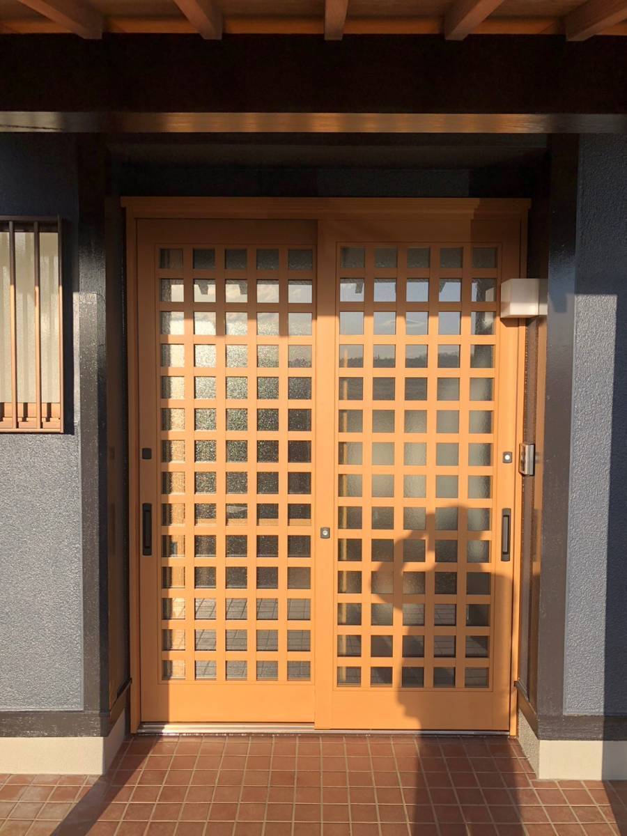 常陸トーヨー住器の【水戸市】玄関ドアがパッと素敵に変わります✨の施工後の写真1