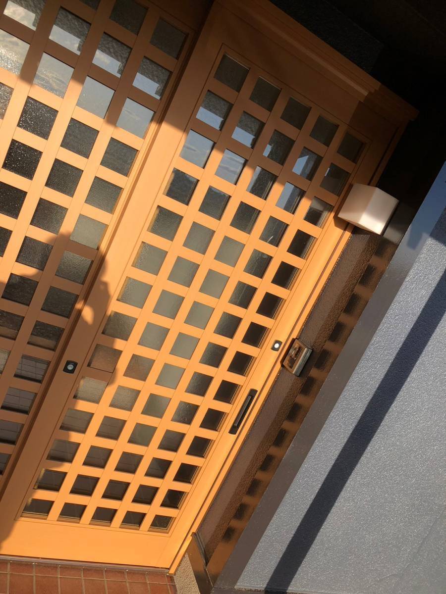 常陸トーヨー住器の【水戸市】玄関ドアがパッと素敵に変わります✨の施工後の写真2