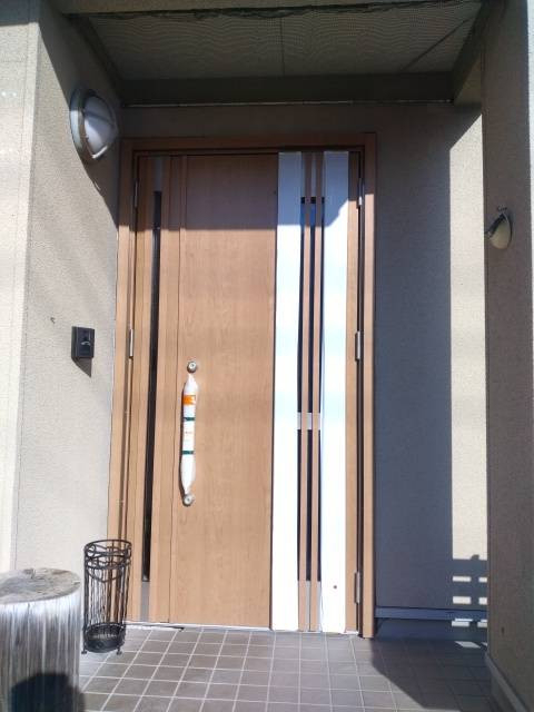 常陸トーヨー住器の【常陸太田市】リフォーム用玄関ドア交換工事の施工後の写真1