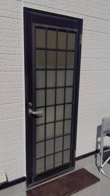 さとうトーヨー住器の【さいたま市大宮区】勝手口交換で防犯対策の施工前の写真2