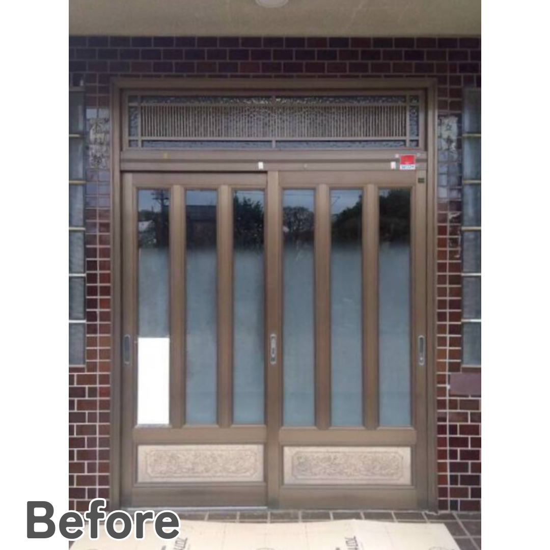 さとうトーヨー住器の【蓮田市】リシェント（玄関ドア交換）の施工前の写真1