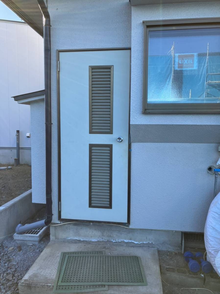 アルファトーヨー住器のリシェント「勝手口ドア」施工例の施工前の写真1