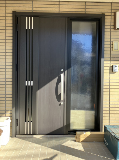 アルファトーヨー住器のリシェント「玄関ドア」施工例施工事例写真1