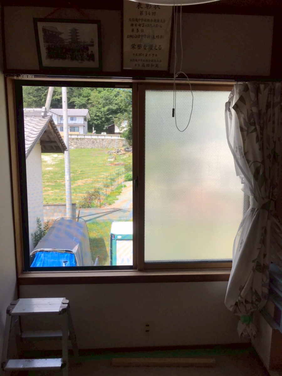 アルファトーヨー住器の【佐久市】騒音のお悩み解決!インプラスの防音効果を体感の施工前の写真1