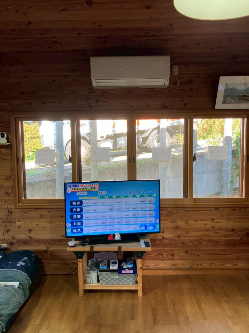 アルファトーヨー住器の【小諸市】親戚の家で感動!“あの窓”を自分の別荘にもの施工後の写真2