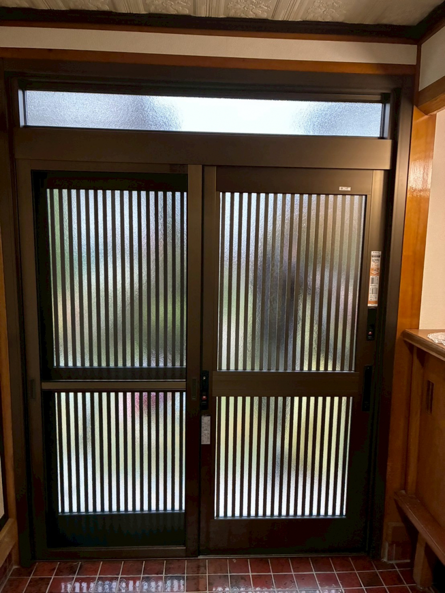 アルファトーヨー住器の【佐久市】鍵を変えるより“玄関まるごと”リシェントでリフォーム！安心感がぐっとアップの施工後の写真2