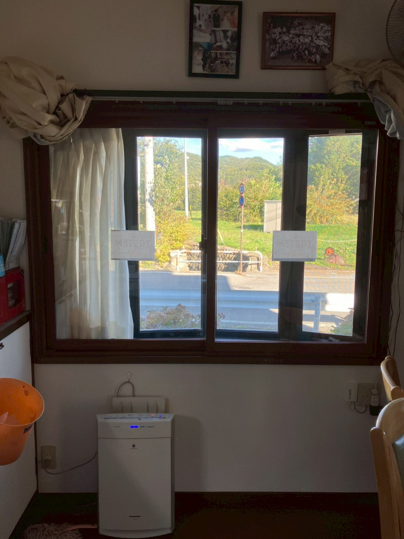 アルファトーヨー住器の【佐久市】便利だった出窓が“寒さの原因”に。営業の一言で始まったインプラス工事の施工後の写真1