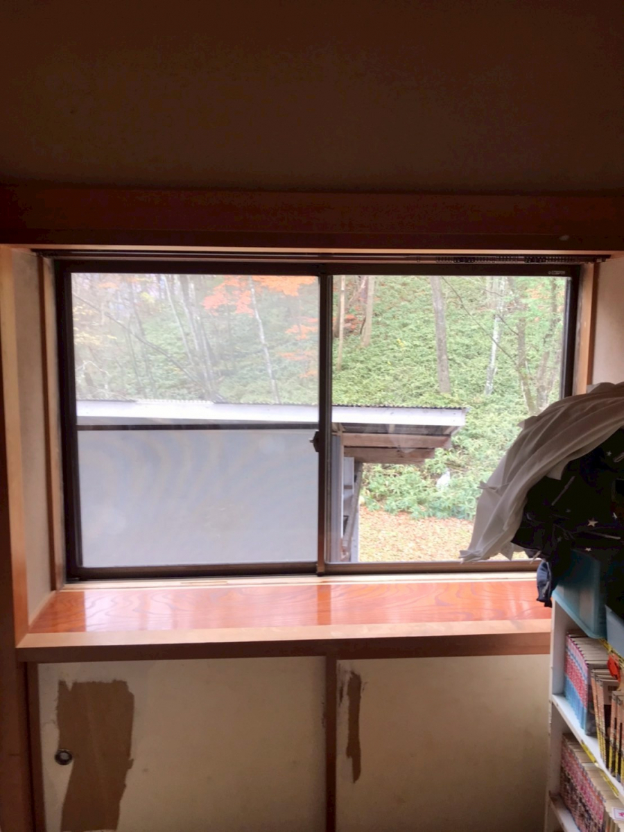 アルファトーヨー住器の【長野原町】毎朝の結露、もう限界！インプラスで一気に快適にの施工前の写真1