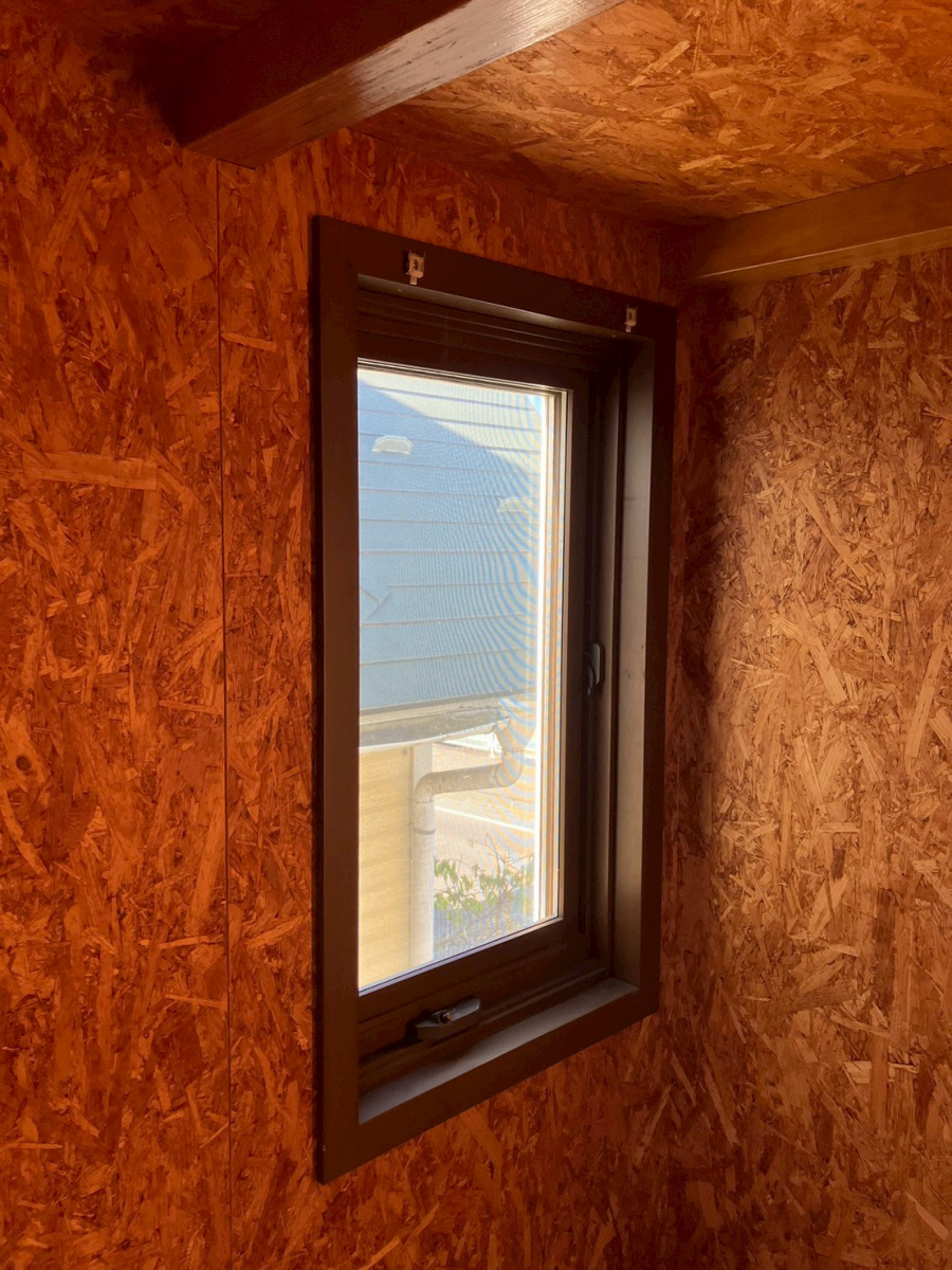 アルファトーヨー住器の【佐久市】提案してよかった！補助金でインプラスも施工し、暖かさに感動いただけた現場の施工前の写真1