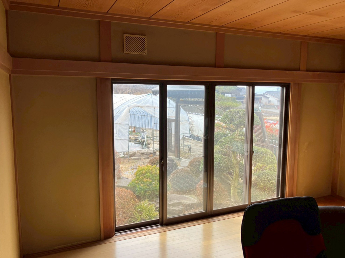 アルファトーヨー住器の【小諸市】もう和紙の張り替えしなくていい！和室のお悩み解決事例の施工前の写真1