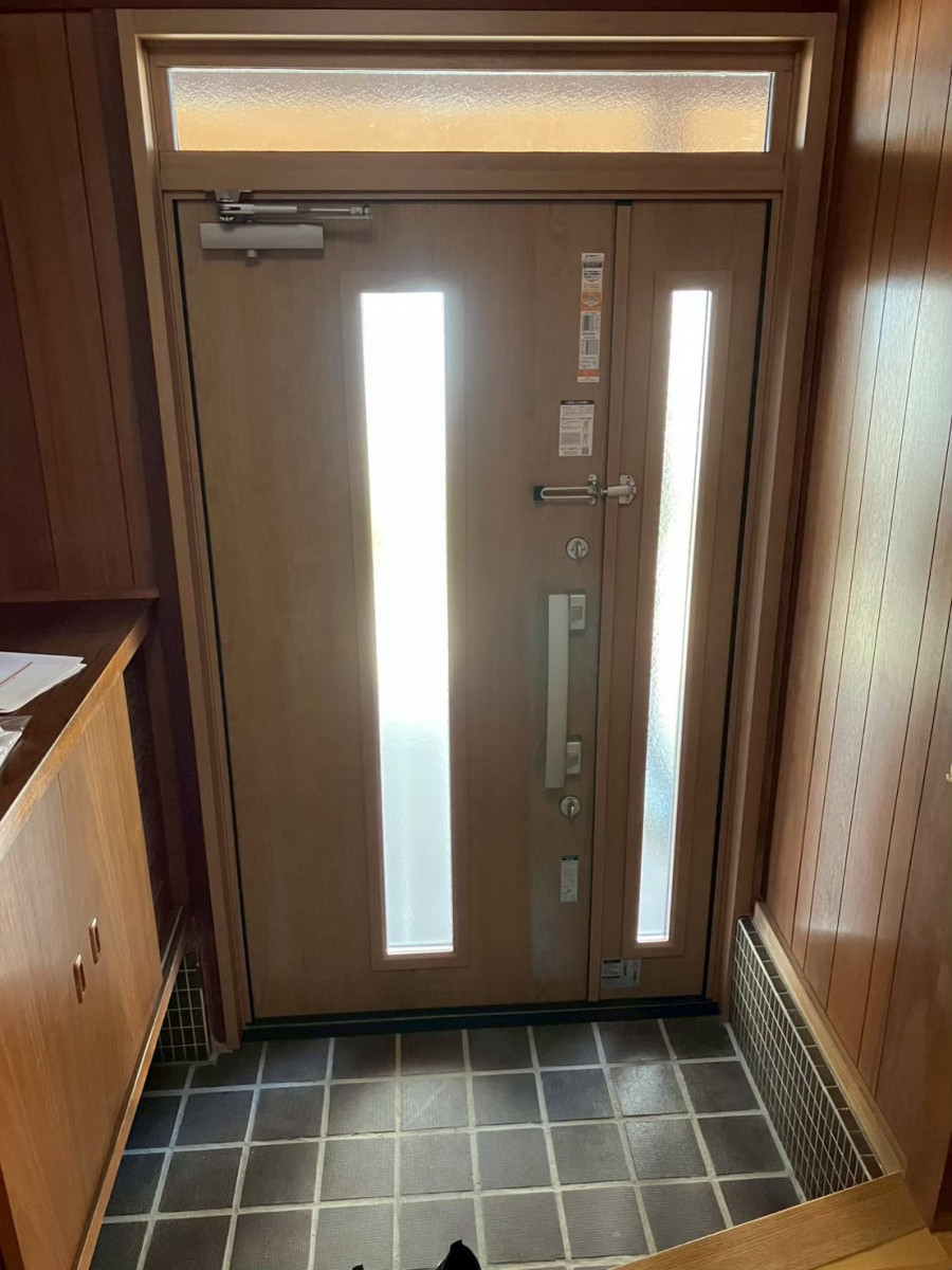 アルファトーヨー住器の【小諸市】鍵の不具合がきっかけに｜玄関ドア交換で防犯性アップの施工後の写真2