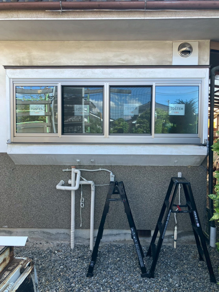 アルファトーヨー住器の【佐久市】「素人目にも安心な丁寧な仕事」北風が吹き抜ける窓をリプラスで劇的改善の施工後の写真1