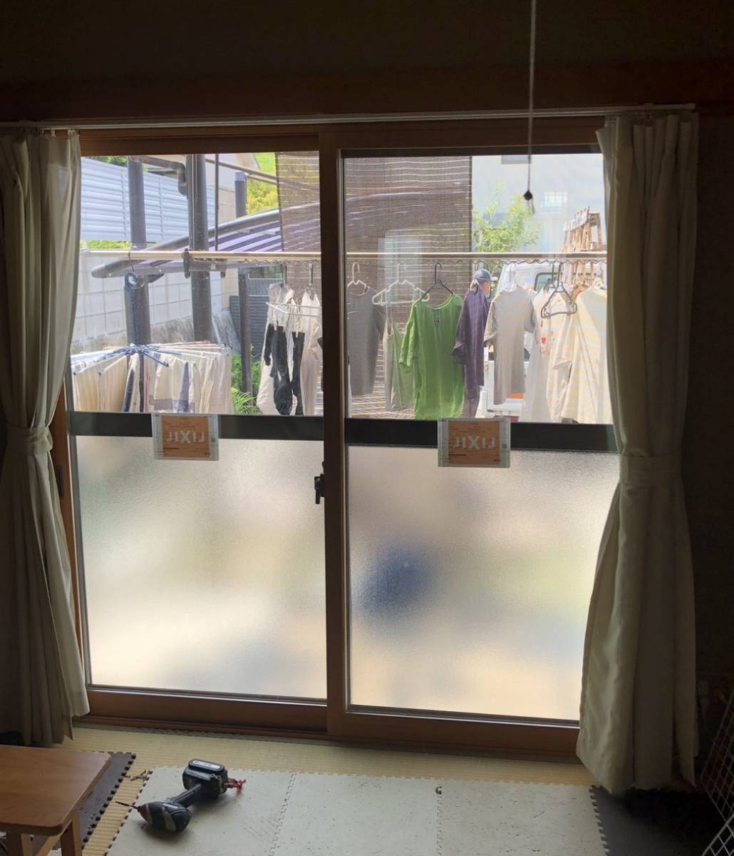 広島ガラス建材トーヨー住器の事務員自宅インプラス工事　リビング編の施工後の写真1