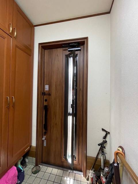 広島ガラス建材トーヨー住器のリシェント玄関ドア　取替工事を行いましたの施工後の写真2