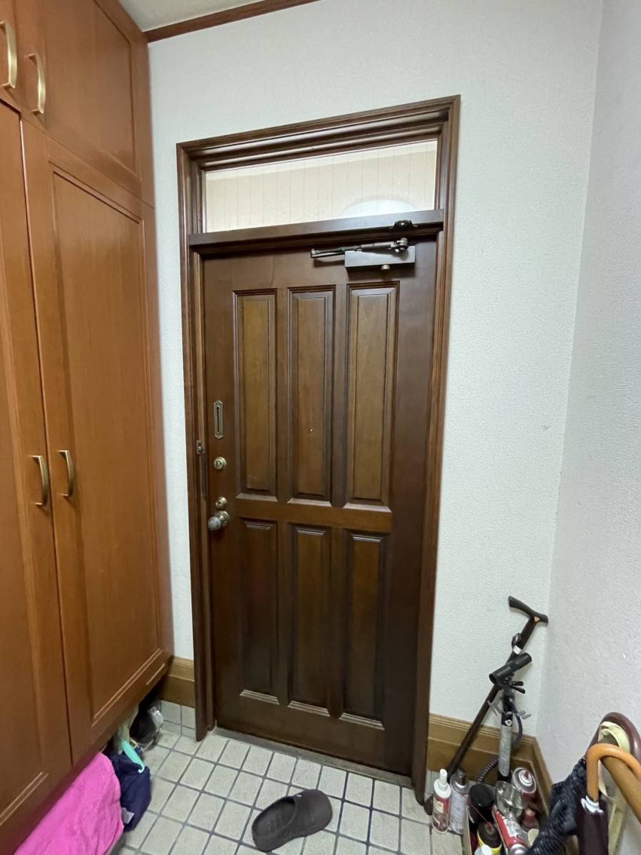 広島ガラス建材トーヨー住器のリシェント玄関ドア　取替工事を行いましたの施工前の写真2