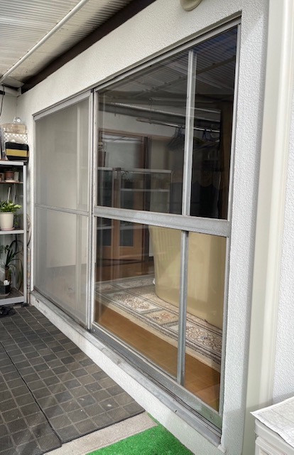 広島ガラス建材トーヨー住器のリプラスで窓取替　簡単１日施工ですの施工前の写真1