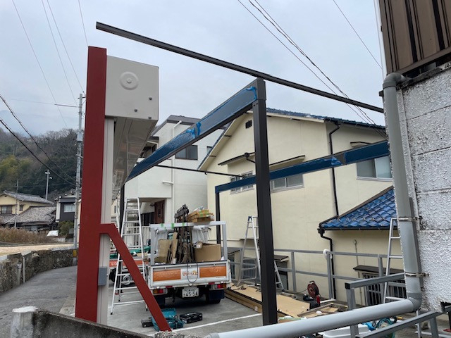 広島ガラス建材トーヨー住器のカーポート工事を行いました。　フーゴＦの施工前の写真2