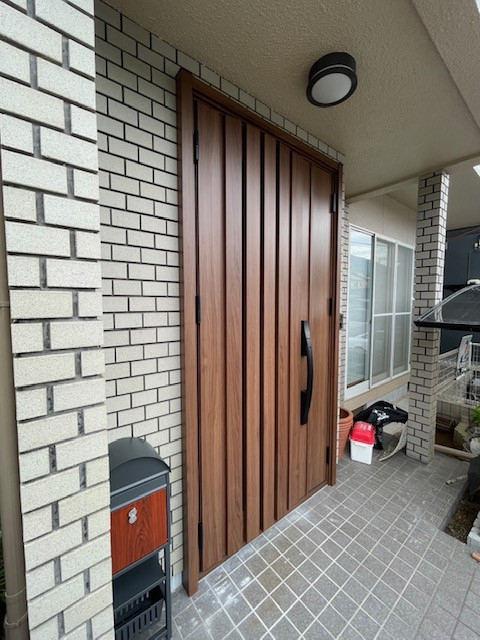 広島ガラス建材トーヨー住器のリシェント玄関ドア　電気錠のFamiLockで便利にの施工後の写真2