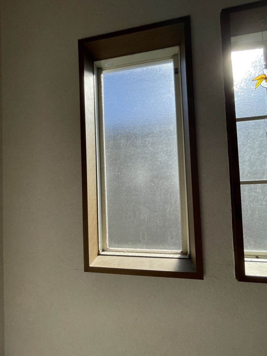 広島ガラス建材トーヨー住器のリプラスで窓交換の施工前の写真2