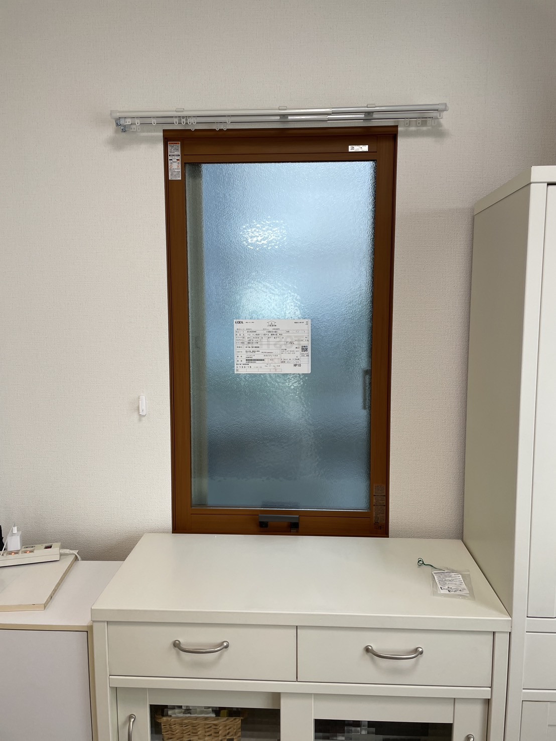 広島ガラス建材トーヨー住器のインプラスFIX窓　取付工事の施工後の写真1